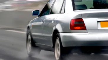 A fost nebunie in trafic de Revelion! La fiecare semafor trecea cate unul pe rosu, se depasea pe sinele de tramvai de pe contrasens