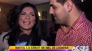 VIDEO Uite cum arata inelul de logodna al lui Ellie White! "Este aur alb, cu 21 de diamante" - Afla cat a costat bijuteria!