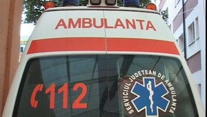 O femeie din județul Sălaj a murit după ce ambulanța care o ducea la spital a fost implicată într-un accident
