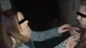 Gestul acestor eleve a lăsat pe toată lumea fără cuvinte! Au luat la bătaie o colegă pe care au încercat să o dezbrace în faţa camerei: „Dacă ţipi, te calc în picioare...“