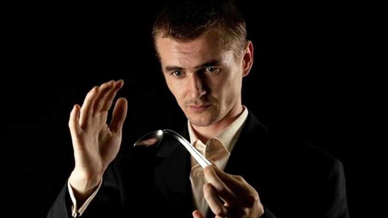 Mentalistul care a socat toata tara la Romanii au Talent si-a gasit mostenitor. Fiul lui a castigat un concurs de magie la 8 luni!