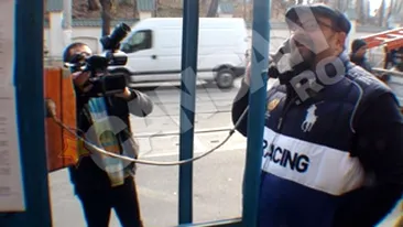 VIDEO Piedone a lasat fara ton mai multe cabine telefonice din Sectorul 4