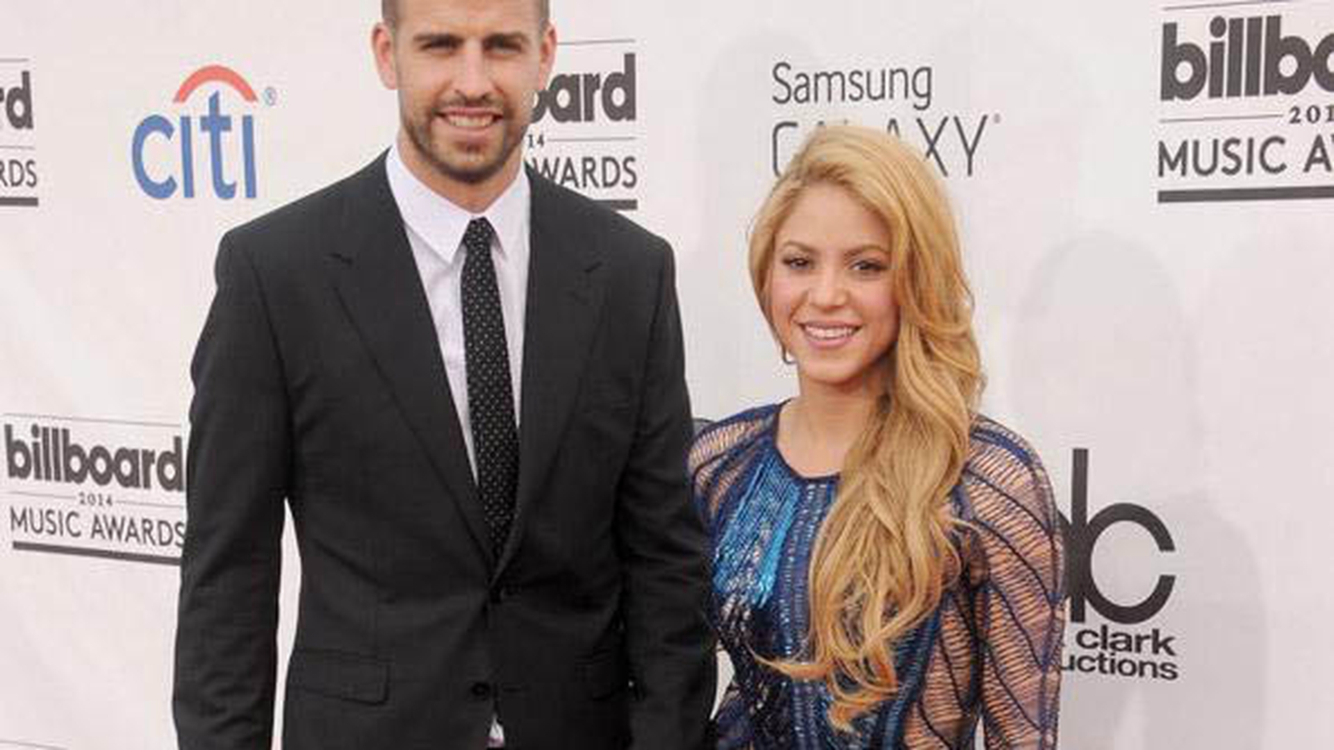 SHAKIRA, aşa cum n-ai mai văzut-o pâna acum! Cântăreaţa a făcut asta împreună cu soţul ei