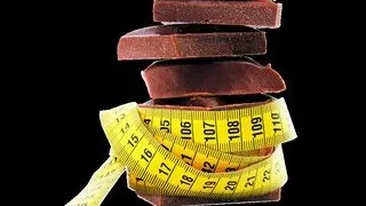 Ciocolata neagra ajuta la slabit