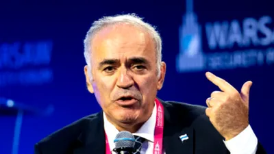 Ordin de arestare pentru Gari Kasparov. Fostul campion de șah este un critic al lui Vladimir Putin