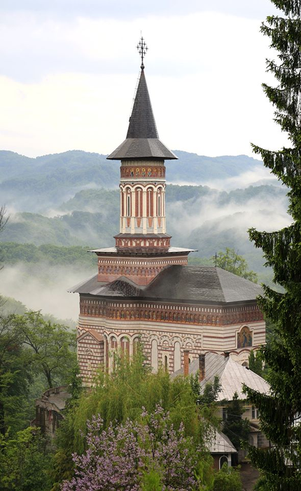 Mănăstirea Rohia, un loc miraculos