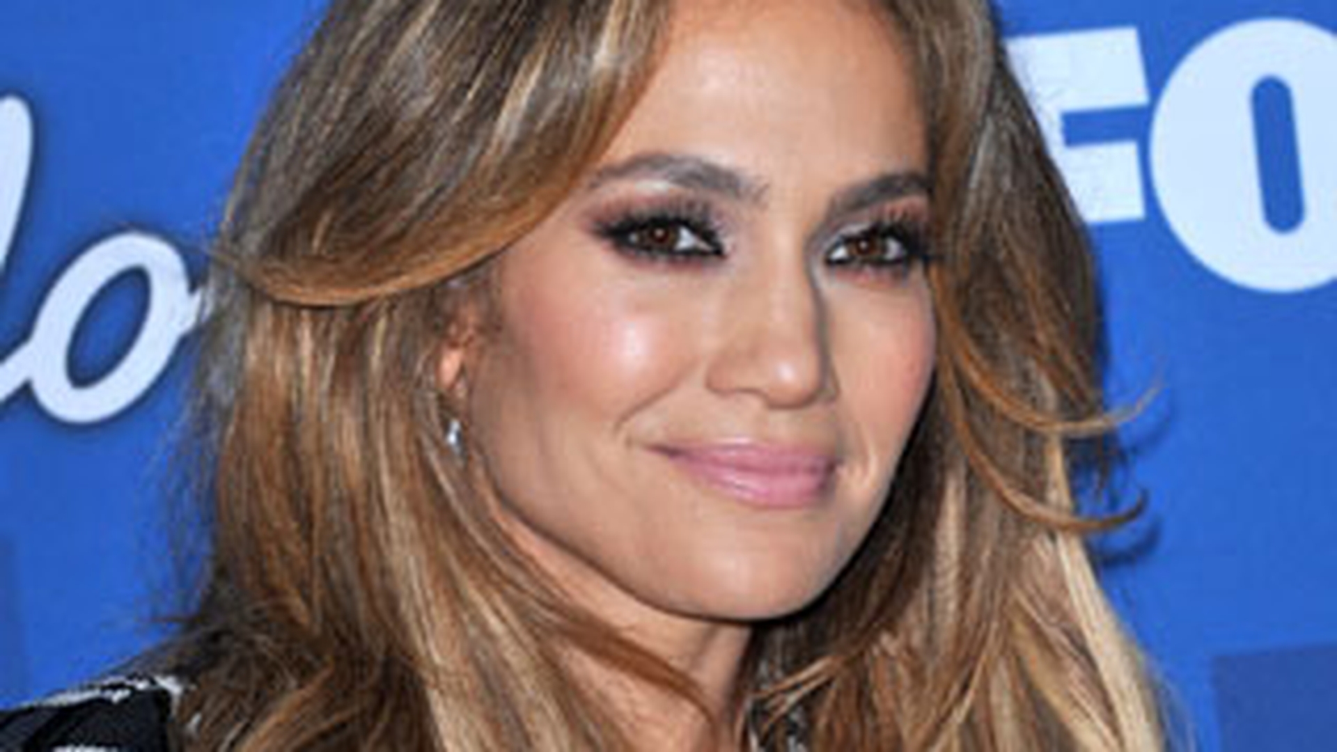 Jennifer Lopez va primi peste 700.000 de euro pentru a canta la o nunta in Ucraina!
