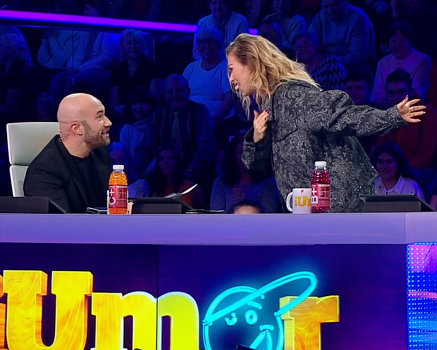 Mihai Bendeac și Delia Matache, filmați sărutându-se pe gură. Imaginile au fost difuzate din greșeală de Antena 1