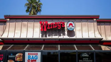 Ce salariu are un angajat Wendy's din România? A început recrutarea pentru primele locații din țară