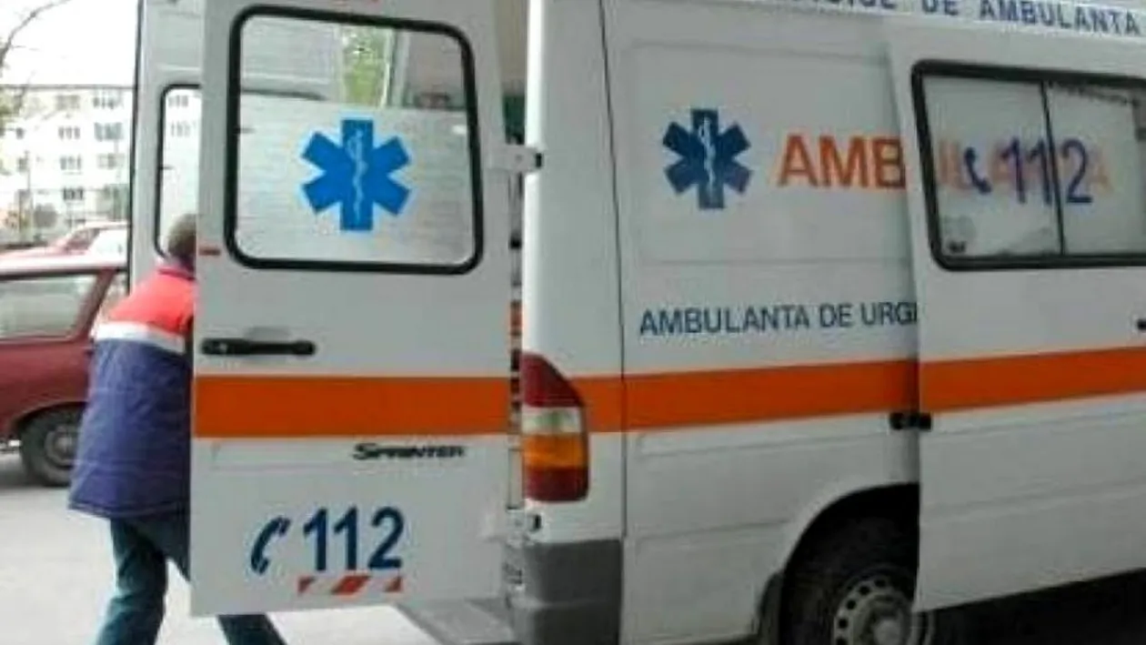 Anchetă în Prahova. O persoană a murit și alte 4 au fost spitalizate după ce s-au intoxicat cu o substanță necunoscută