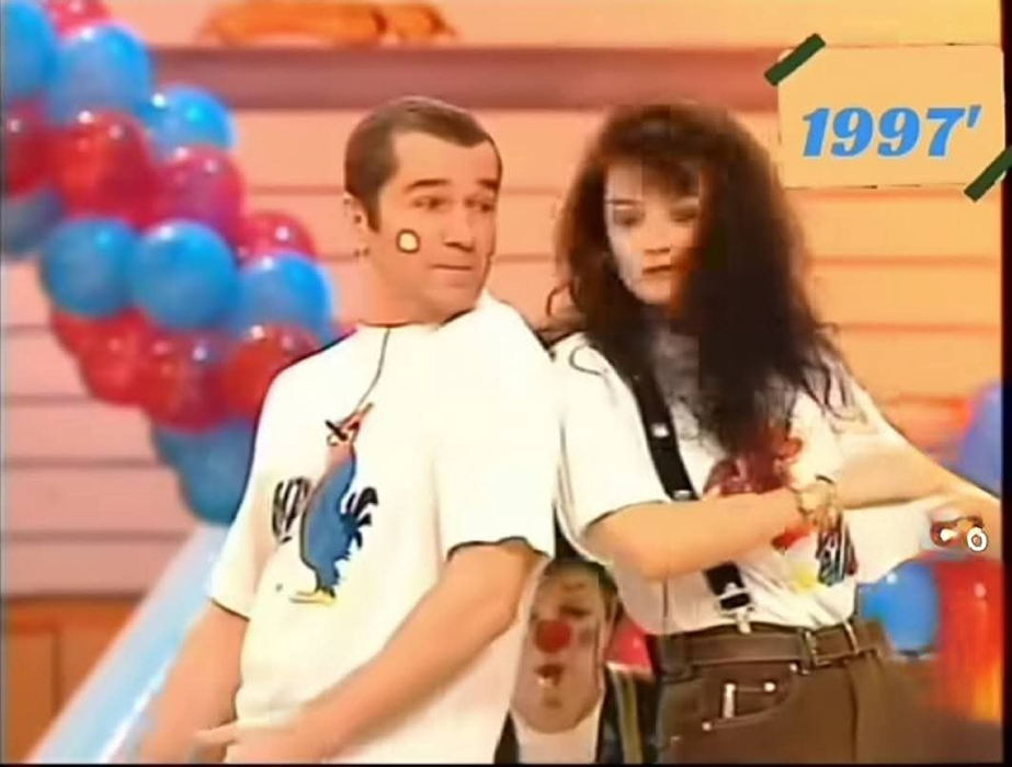 Îl mai știi pe clovnul Hapciu? Cum arată acum fosta colegă a lui Dan Bittman și a Ancăi Țurcașiu de la emisiunea „Ba da, ba nu” din anii ’90