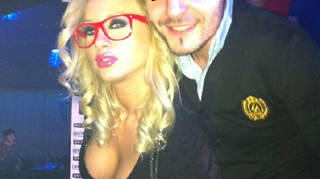 Simona Trasca isi alina tristetea alaturi de un nou pretendent! Vezi in bratele cui se afla blonda