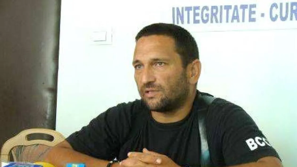 Traian Berbeceanu, fost şef BCCO Alba Iulia, implicat într-un accident rutier! A răsturnat o dubă!