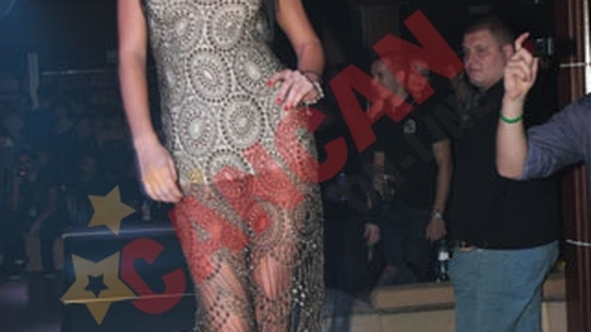 Daniela Crudu este "cumparata" ca sa atraga clienti in cluburi