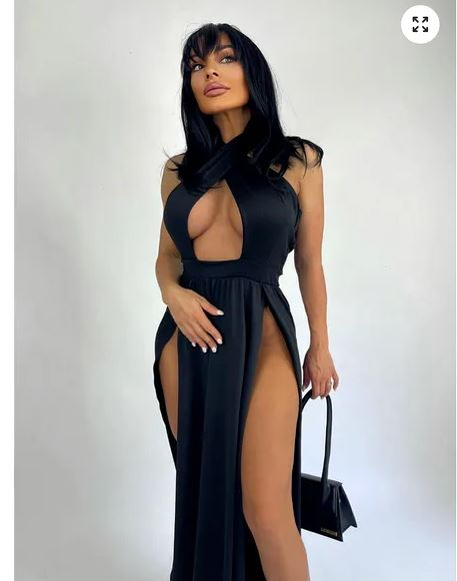 Mădălina, soția românului trecut pe la Inter și AC Milan, făcută praf după ce și-a deschis cont de OnlyFans! Sexy-bruneta se apără: “Nu este nimic greșit” | GALERIE FOTO