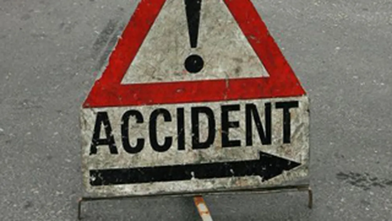 Un copil de trei ani din Neamt a murit calcat de masina! Alti patru tineri au fost raniti!