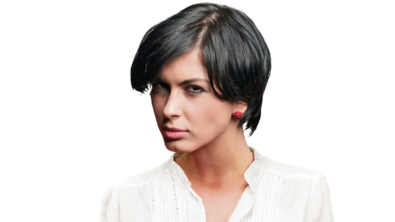 Pamfile, asa cum nu o vezi la televizor! Adevarata fata a Madalinei fara machiaj! Detaliul dizgratios care ii va strica imaginea