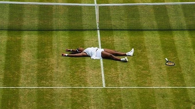 SERENA WILLIAMS a câştigat finala de la Wimbledon şi a egalat 22 de titluri de Grand Slam deţinut de STEFFI GRAF 