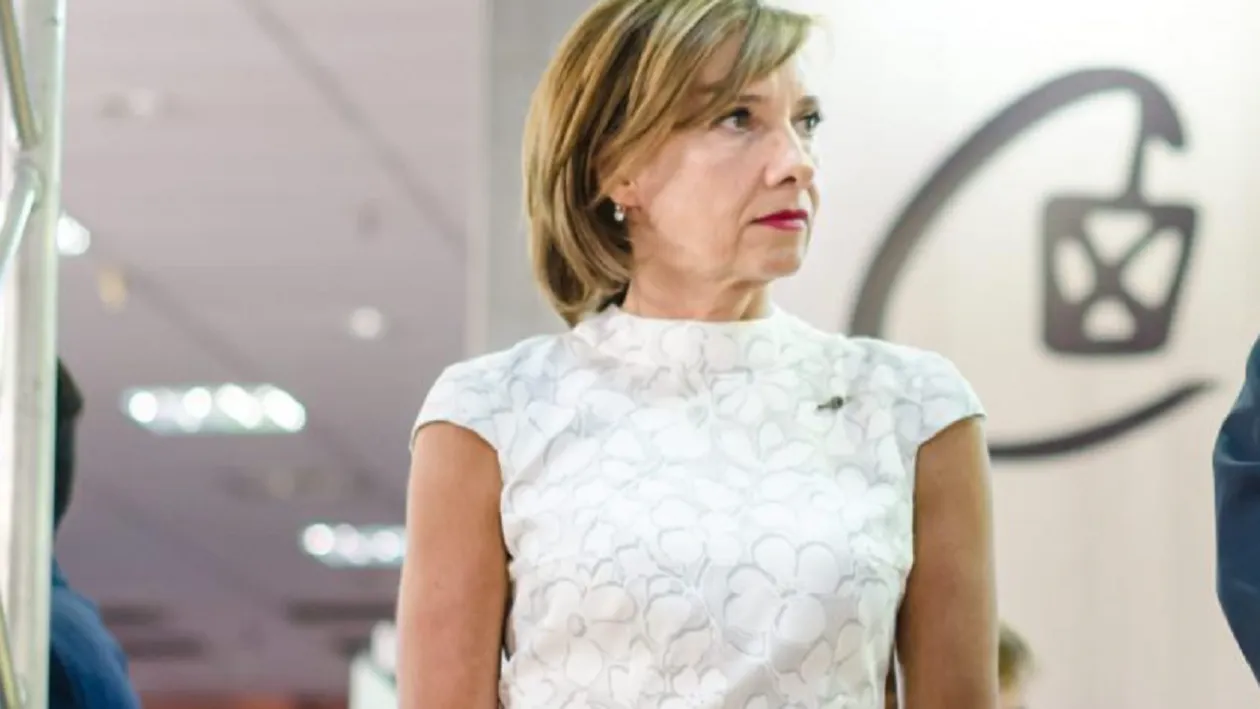 Anunț de ultimă oră de la liceul la care predă Carmen Iohannis! Decizia se pune în aplicare luni, de la prima oră