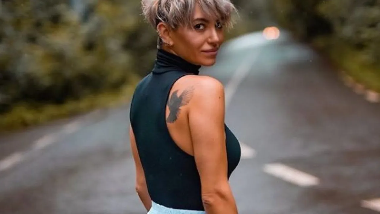 Giulia Anghelescu, din nou în lumina reflectoarelor. Cântăreața participă la o emisiune Tv „Mi se pare o adevărată provocare”