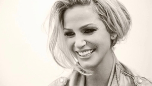 Sarah Harding a fost ucisă de o maladie cumplită! Celebra artistă, membră a trupei Girls Aloud, avea doar 39 de ani!