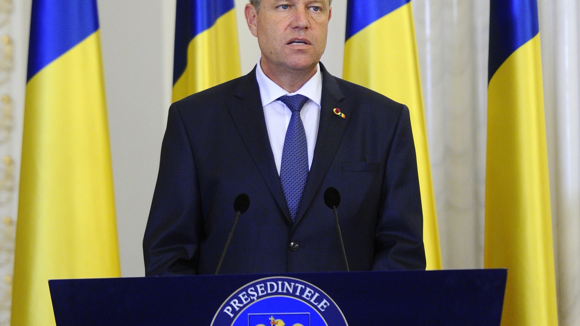 Curtea Constitutională: Preşedintele poate convoca referendum pe orice temă!