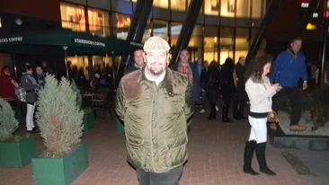 Vezi ce cadouri cumpara primarii de sector de Mos Nicolae!