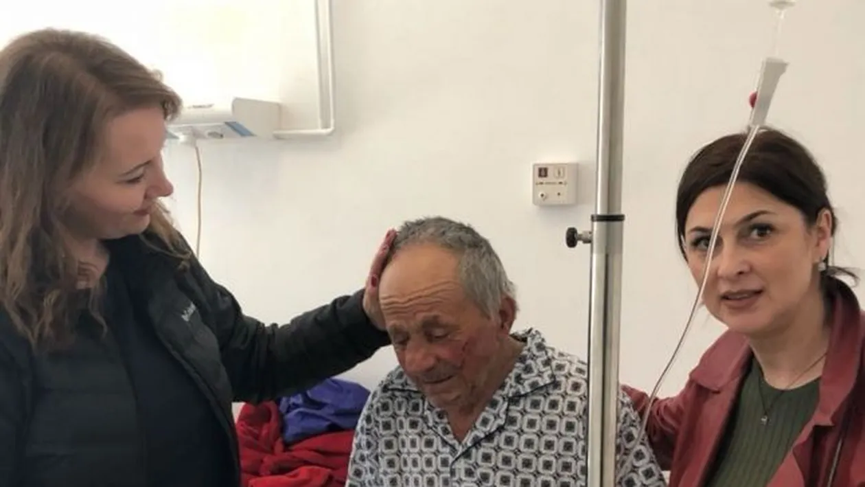 Câți bani s-au strâns pentru bătrânul bătut de doi tineri în Brașov! Sute de oameni au sărit în ajutorul lui