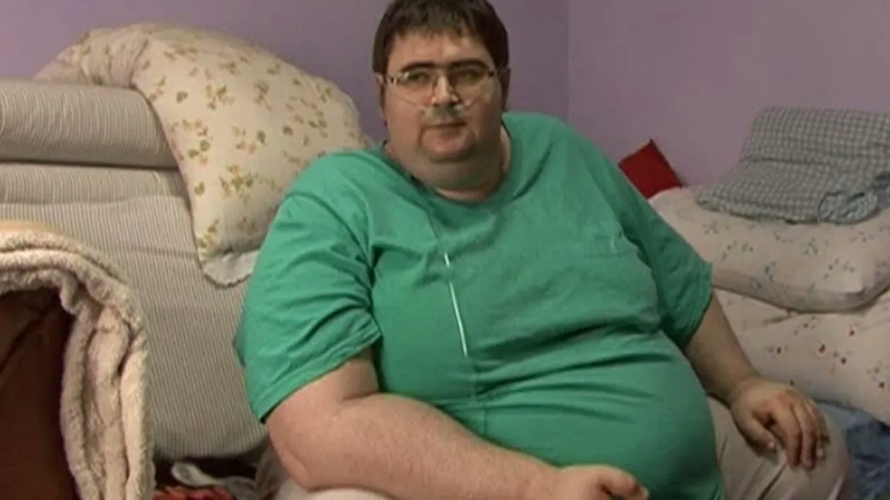 Cel mai gras barbat din Romania a murit! Robert Cogeanu a pierdut lupta cu kilogramele