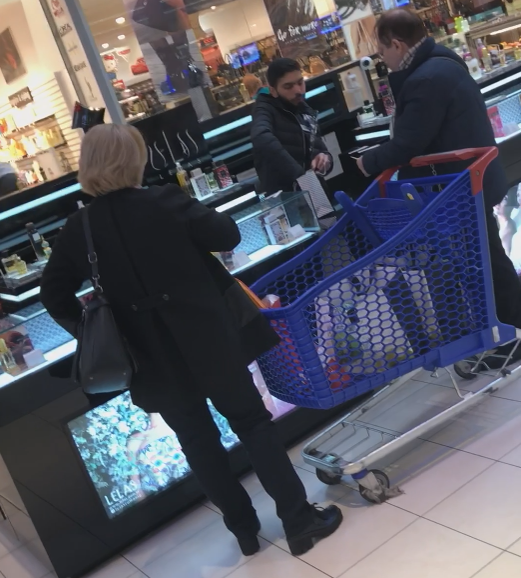 Cornel Palade nu se uită la bani când iese cu soţia la cumpărături