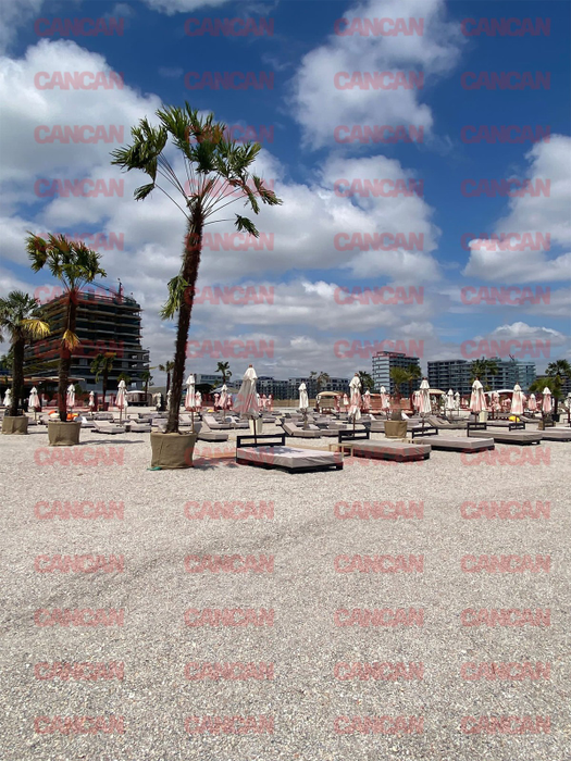 Bate vântul pe cea mai populară stațiune din Constanța! Terasele din Mamaia Nord sunt goale