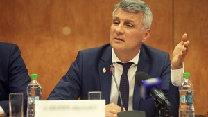Un nou proiect de la senatorul Daniel Zamfir, iniţiatorul Legii Dării în Plată: "Limitarea dobânzii excesive pentru credite, inclusiv cele aflate în curs de derulare"