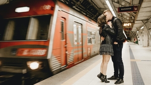Un tânăr din Bucureşti şi-a găsit dragostea vieţii, la metrou: "De câteva luni, am schimbat ruta spre birou"