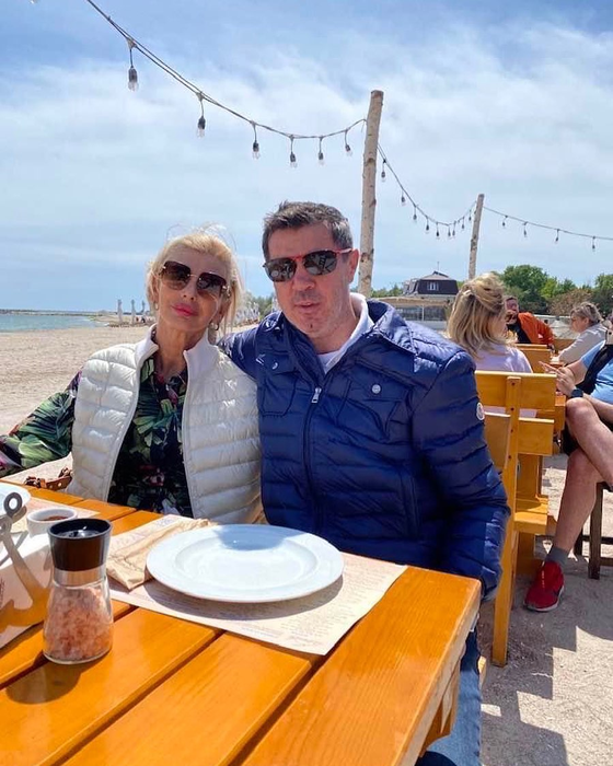 Mihai Leu: "Am câteva ceasuri, dar pe acesta l-am primit cadou de la soția mea. Normal, știe că îmi plac ceasurile. Îmi place să-l port câteodată!" (Foto: Instagram)