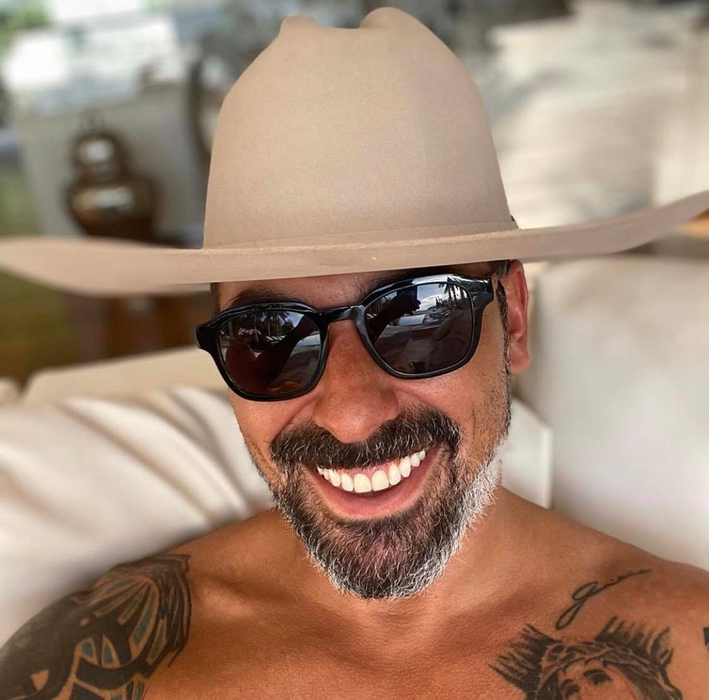 Starul lui PSG, Ezequiel Iván Lavezzi, s-a ”carantinat” în St. Barth cu fosta lui Horia Tecău