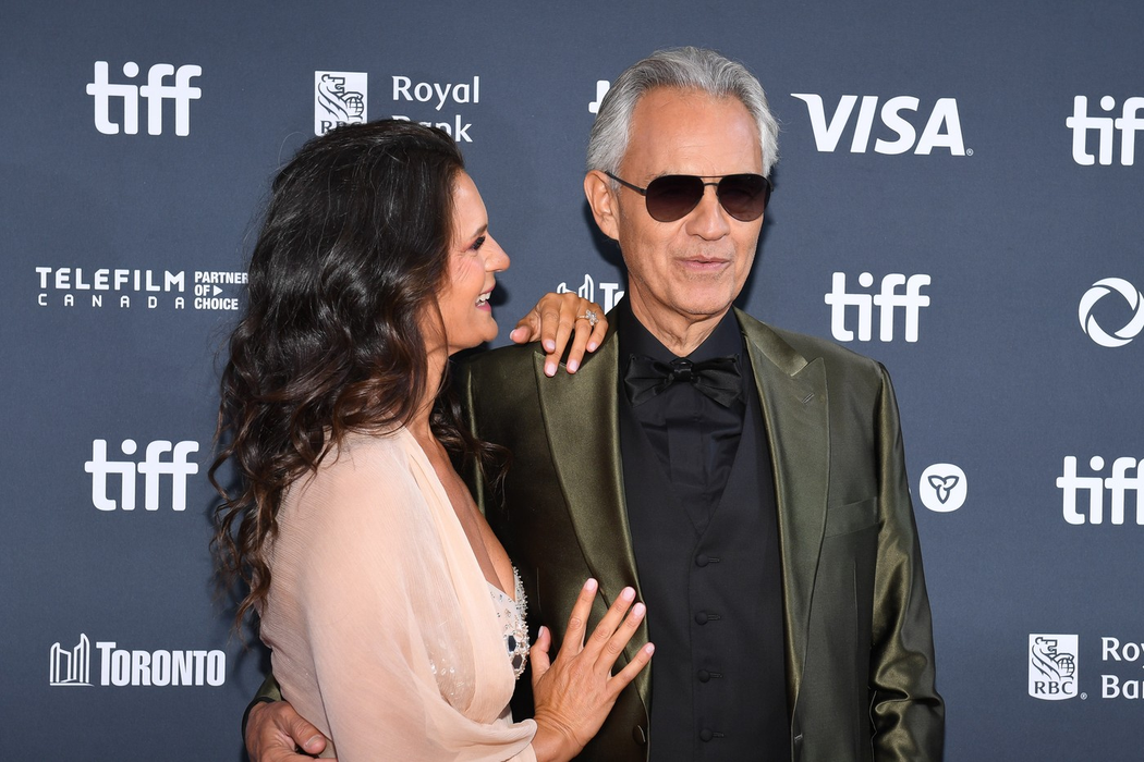 Andrea Bocelli, alături de soția sa Veronica Berti la Festivalul Internațional de Film din Toronto. Sursa foto: Profimedia