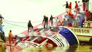 Vapor cu 110 persoane la bord, scufundat in Brazilia