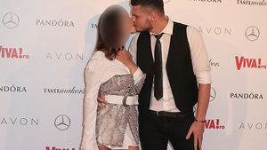 Răzvan Botezatu şi-a sărutat colega la o petrecere! Raluca Dumitru i-a luat la rost: "E corect?"