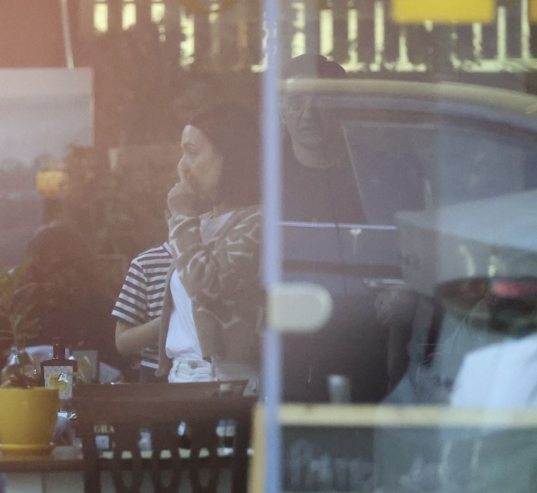 Lorena și George Buhnici pleacă din local (sursa: CANCAN.RO)