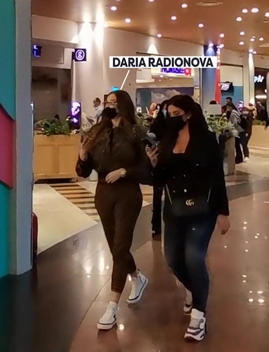 Daria Radionova, în "tur de forță" prin mall