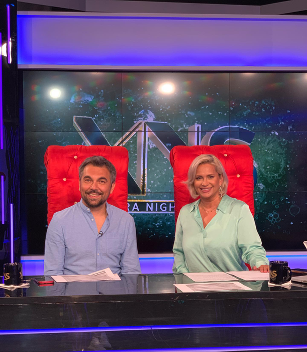 Capatos, alături de formula actuală a emisiunii Xtra Night Show, adică Paula Chirilă și Andreas Petrescu, ar să se mute într-un alt studio / (Sursa: Instagram)