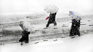 Iarna își întră în drepturi! Ninsori, polei și intensificări ale vântului în România, în următoarele ore