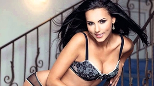 Totul a iesit la IVEALA! Cum a raspuns Lavinia Parva la intrebarea: "Ce ai face daca ai primi o palma de la Stefan?"