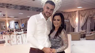 Un cuplu din muzica populară, atacaţi de patronul unui club din Resiţa: “A fost violent cu mine şi soţul meu. 3 colegi din trupa mea sunt răniţi!“