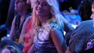 Laura Cosoi, alaturi de iubitul ei, in public la "Vocea Romaniei": "Am ramas uimita de vocile din Romania"