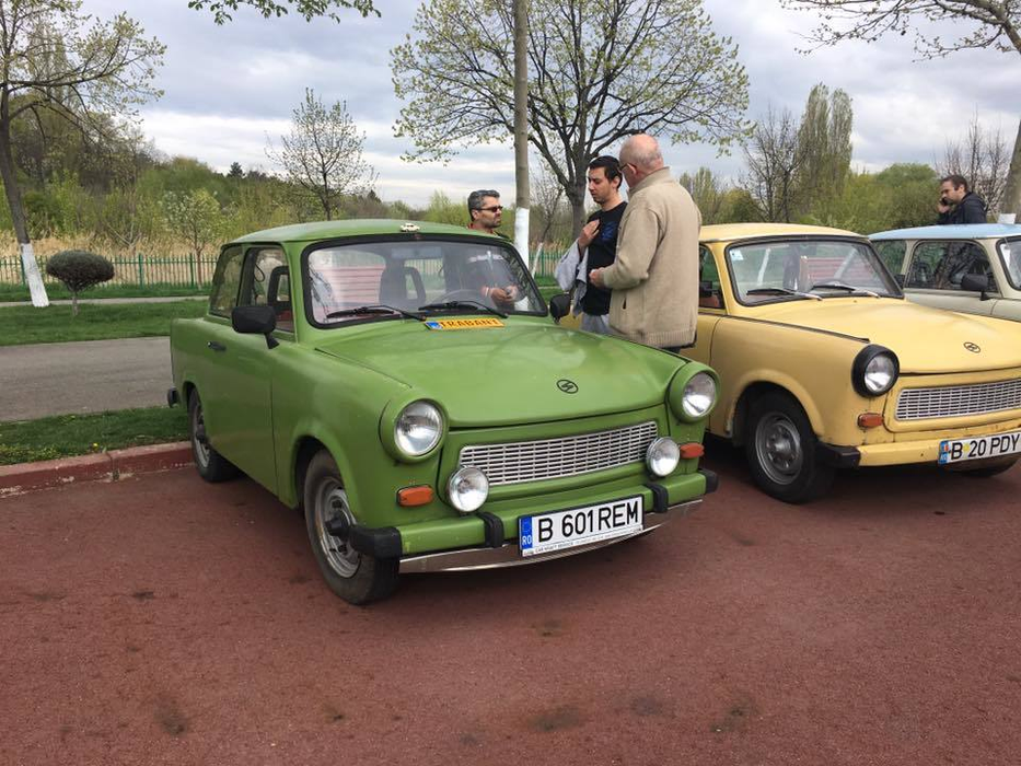 Expoziţie de maşini TRABANT, în Parcul Lumea Copiilor din Capitală! Cum arată automobilele de la paradă