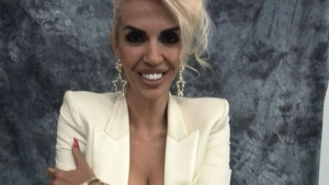 A slăbit peste 60 de kilograme, iar acum surprinde cu o schimbare radicală de look! Cum a apărut RALUCA BĂDULESCU într-o emisiune TV