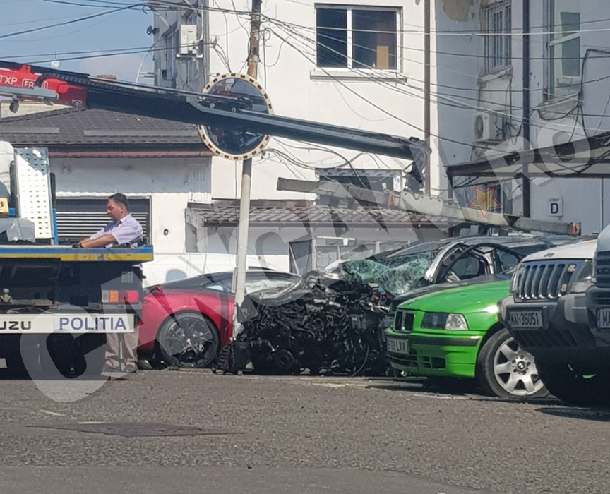 EXCLUSIV. Noi imagini cu Aston Martin-ul accidentat condus de Mario Iorgulescu. Cum arată bolidul pe timp de zi! Ce a mai rămas din el