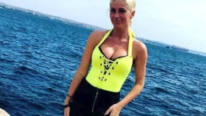 Hannelore de la ”Insula Iubirii” a făcut senzație la piscină cu noile silicoane