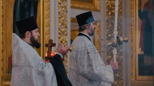 Ce este și cum se face corect un acatist. Ce trebuie să scrii în el